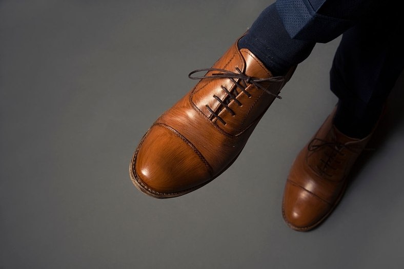 Brown Shoes Tips: What Color Socks To Wear - Hood MWR
