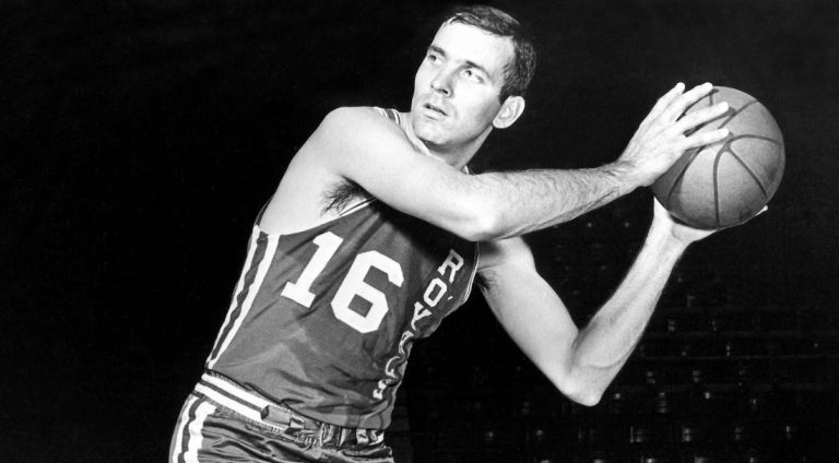 30 Greatest White Basketball Players Throughout History - Hood MWR