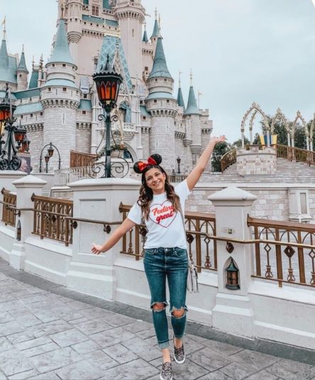 42 Outfit Ideas To Wear To Disney World Of 22 Hood Mwr