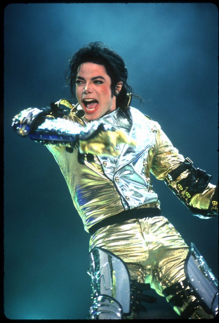 Michael Jackson Height: How Tall is The King of Pop? - Hood MWR