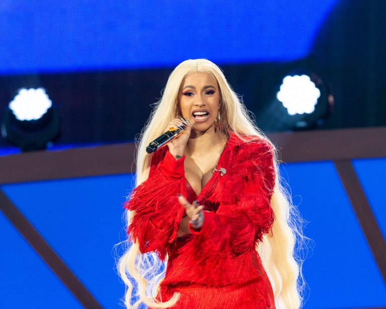 Cardi B Height: How Tall Is The American Rapper And Songwriter? - Hood MWR