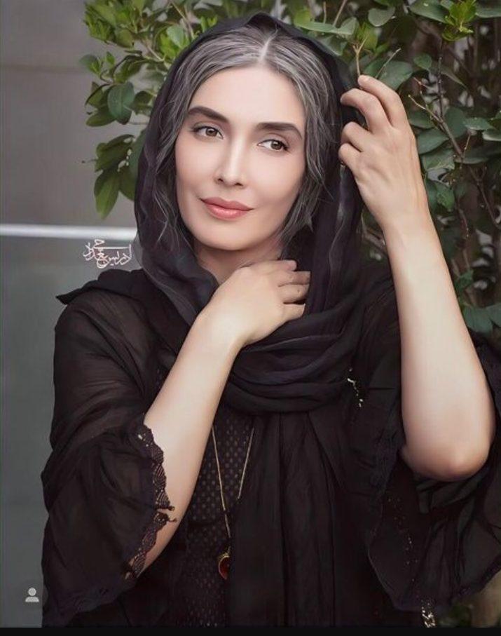attractive iranian women