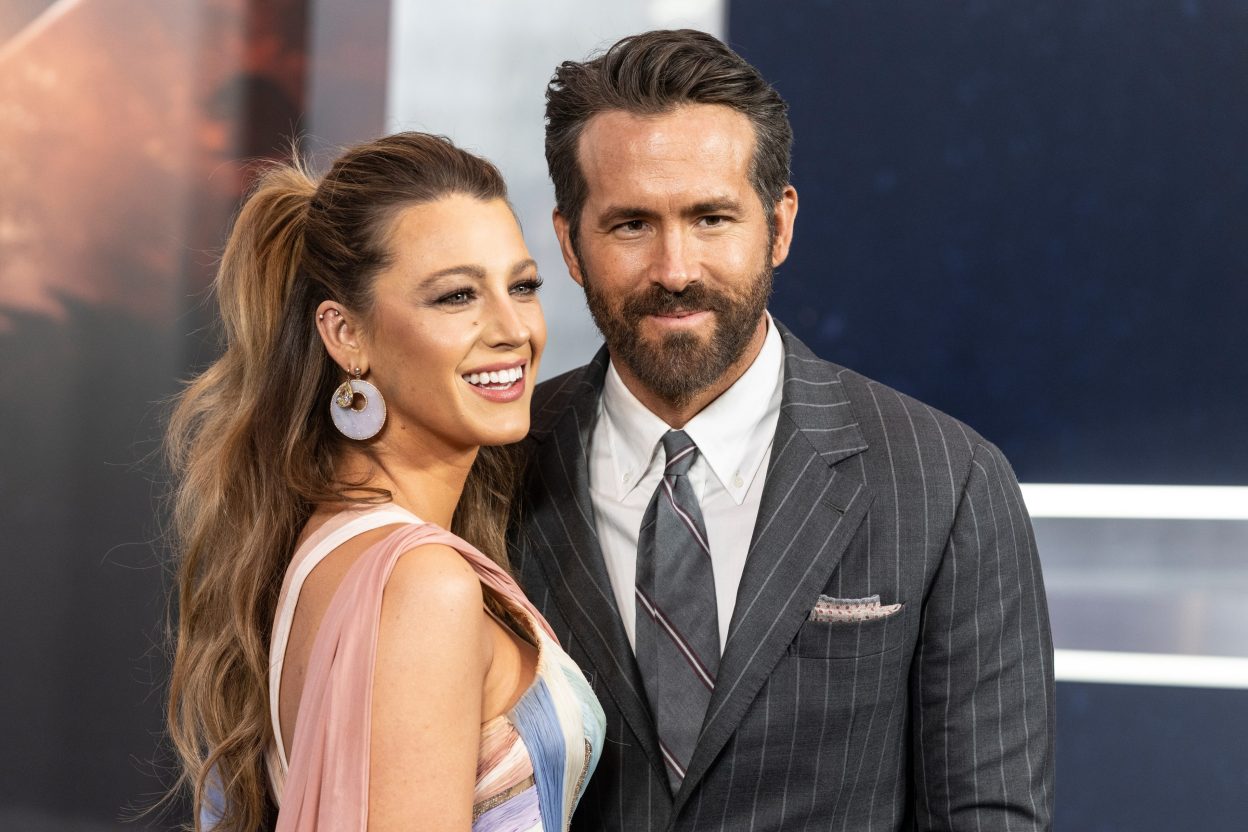 Ryan Reynolds Height: What is His Actual Height? - Hood MWR