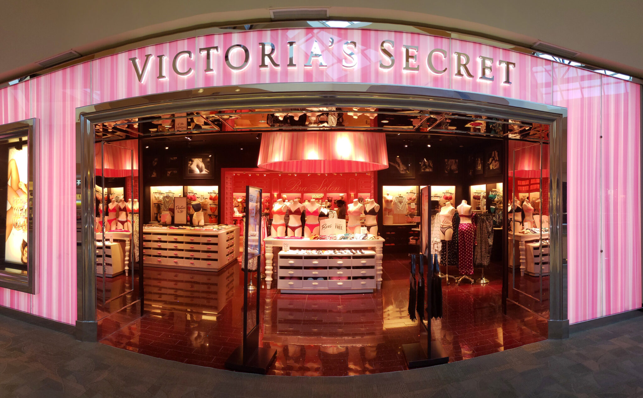 Does Victoria Secret Run Small