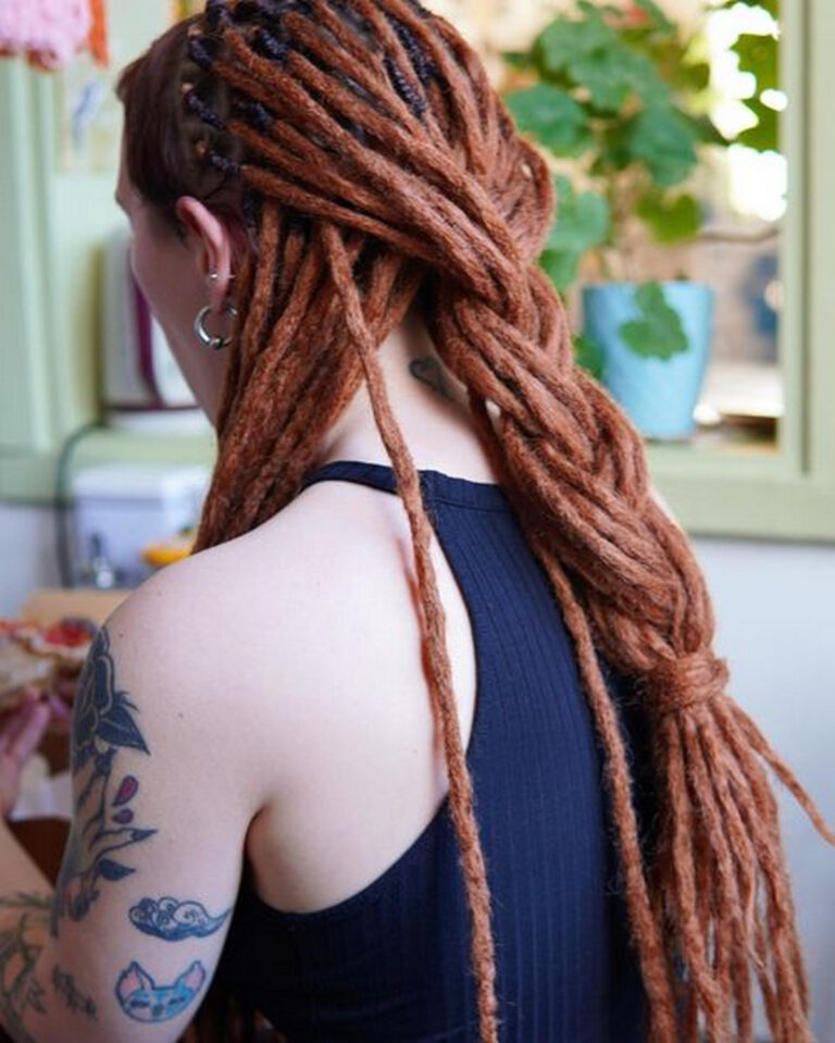 51 Stunning Long Dreadlock Hairstyles For Women - Hood MWR