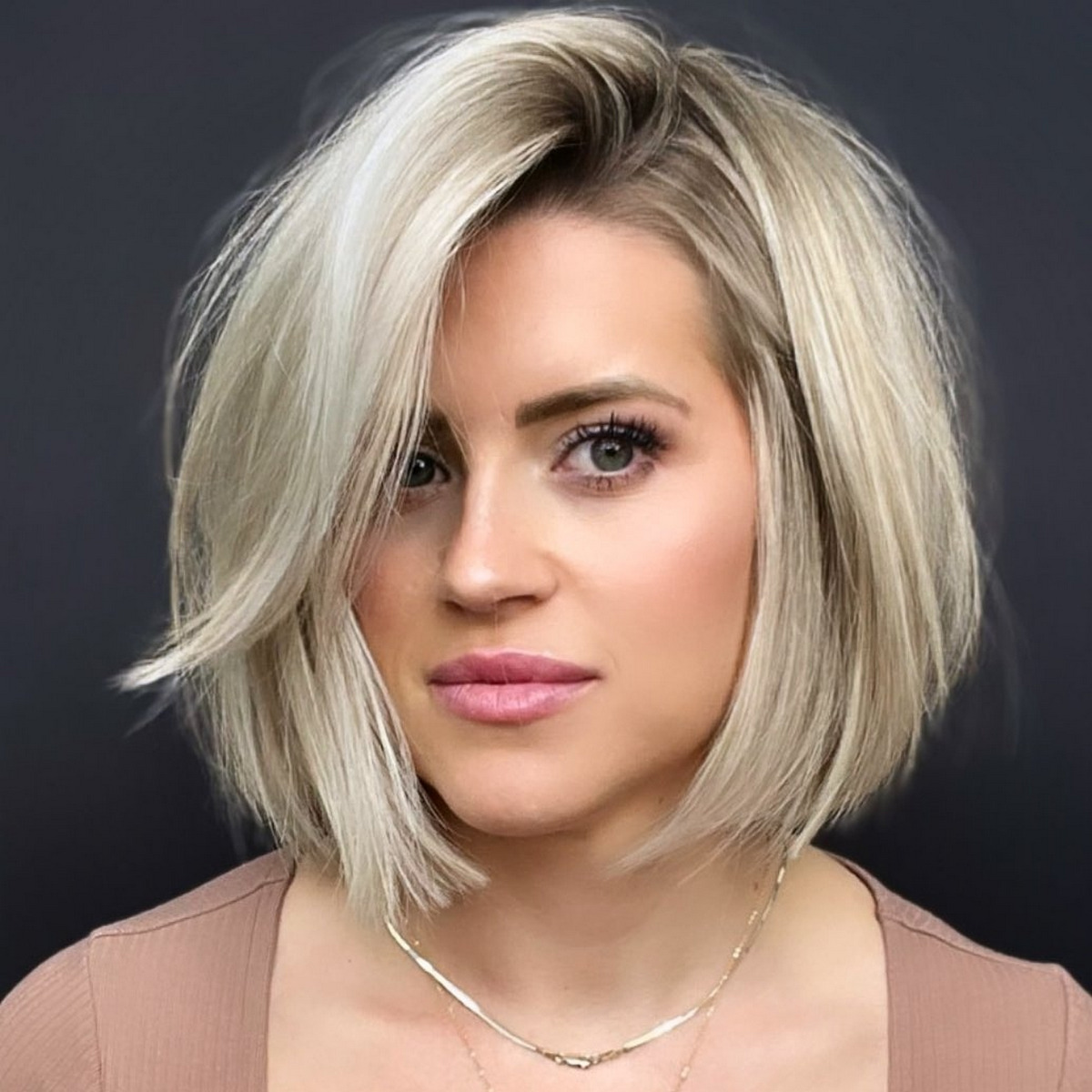 35 Hairstyles for Professional Women: Command Respect and Style - Hood MWR