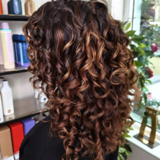 42 Beautiful Curly Hair With Highlights in 2023 - Hood MWR